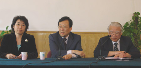 教育部副部長郝平同志蒞臨中心指導工作1