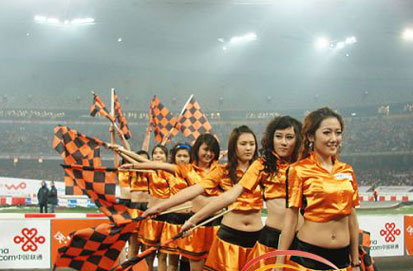 助威世界車王爭霸賽 三亞學院7美女鳥巢爭艷3