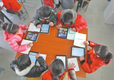 iPad試點小學課堂 鄭州航空港區領先“高大上”1