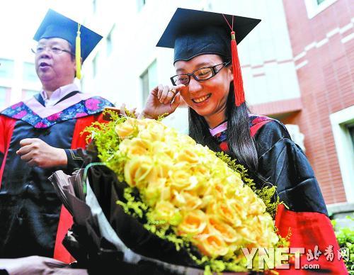 “奧運舞者”劉巖獲博士學位 奧運獨舞排練時致殘1