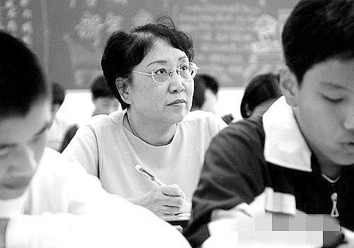 65歲奶奶考生第3次沖擊考研只因愛學習1