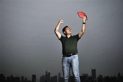 李陽稱將向外國人推廣瘋狂漢語 1個漢字30元-中國教育1