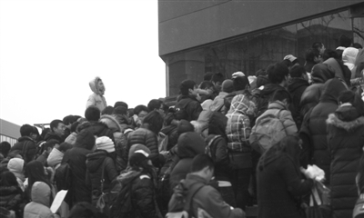 北京12萬學子冒雪考研 三成考生成“考霸”1