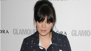 英媒2012:莉莉?艾倫推特確認回歸樂壇1