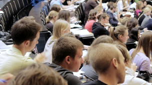 2012英國:英大學學費減免方案“浪費資源”1