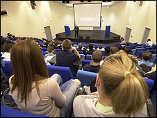 英國新聞:私校校長警告大學“貧富隔離”1