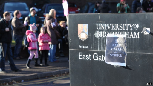 英國新聞:大學罷工 中國留學生談感受1