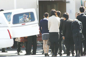 在美遭槍殺中國留學生親友舉行遺體告別儀式1