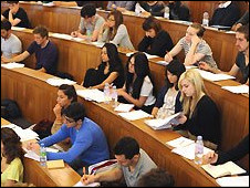 2011英國:英多數大學生對學校“滿意”1
