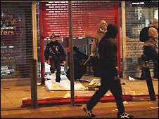 英國新聞:年輕人騷亂凸現英國教育失調1