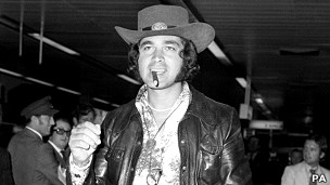 英媒:英老歌星攜新歌出征歐洲歌唱大賽1