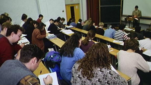 英媒2014:大公司在職培訓計劃引起大學擔憂1