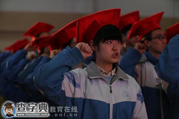 是什么讓他們淚流滿面?杭十四中成人禮孩子對父母的感恩道不完3