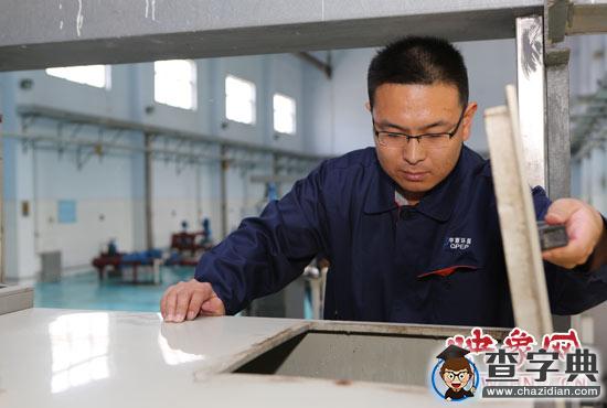 鄭大研究生畢業當污水處理工 三年成為全國“狀元”2