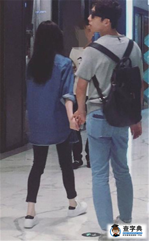 井柏然倪妮攜手虐死單身狗 甜蜜相擁逛超市5