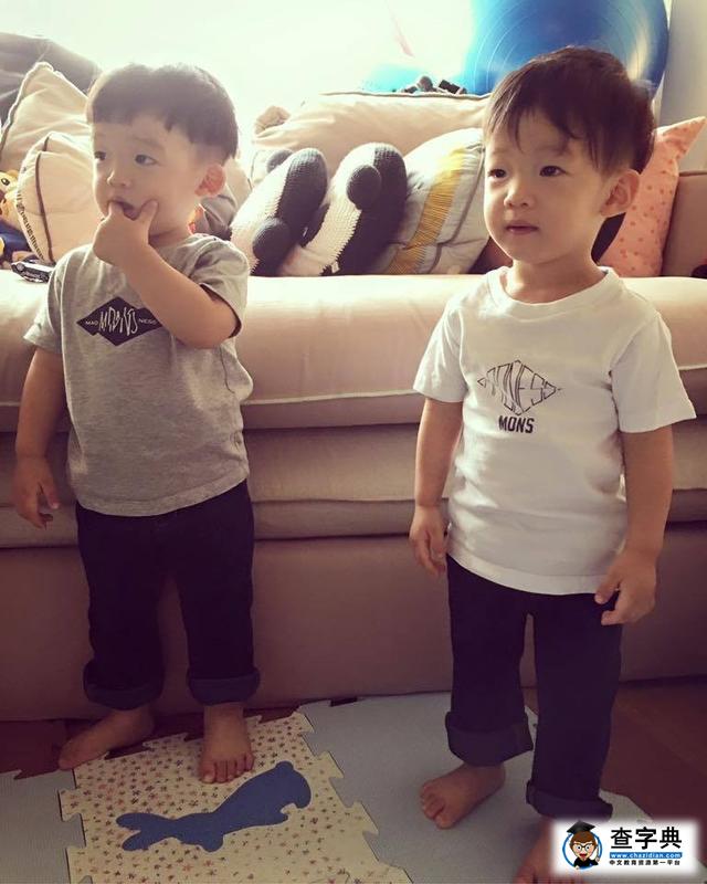 黑人陳建州曬萌娃 哥哥好脾氣被弟弟欺負2