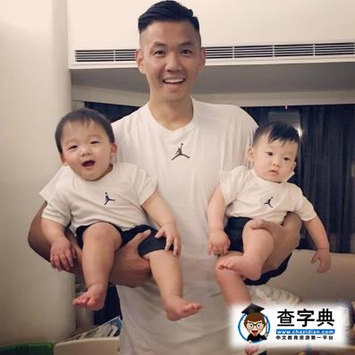 黑人陳建州曬萌娃 哥哥好脾氣被弟弟欺負1